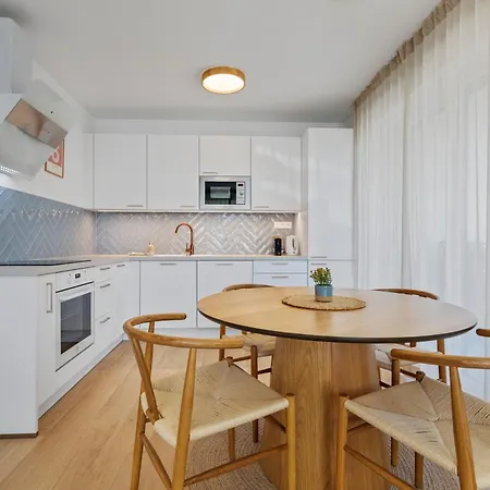 Boho W Jacuzzi, Grill & Garden