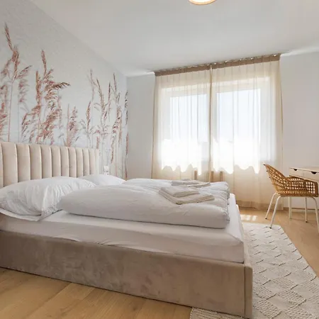 Boho W Jacuzzi, Grill & Garden *