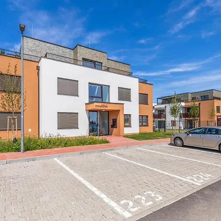 Boho W Jacuzzi, Grill & Garden Modra